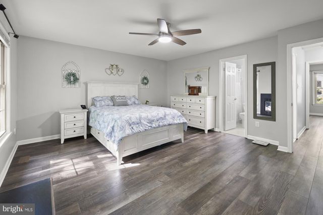 9053 ARMENDOWN DR, Springfield, VA 22152