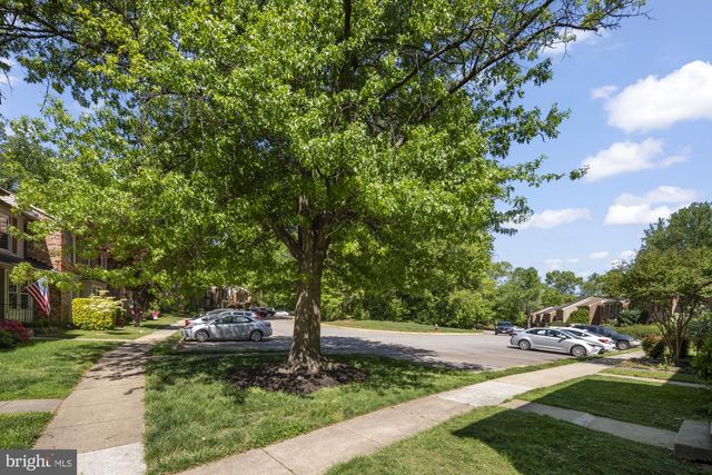 9053 ARMENDOWN DR, Springfield, VA 22152