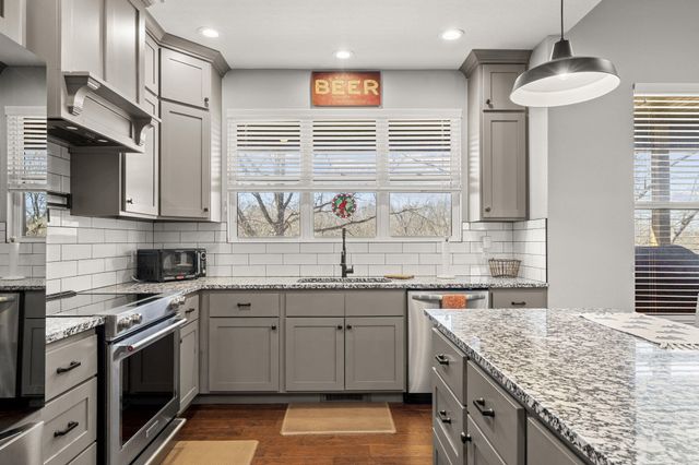 1845 Sycamore Ranch Road, Galena, MO 65656