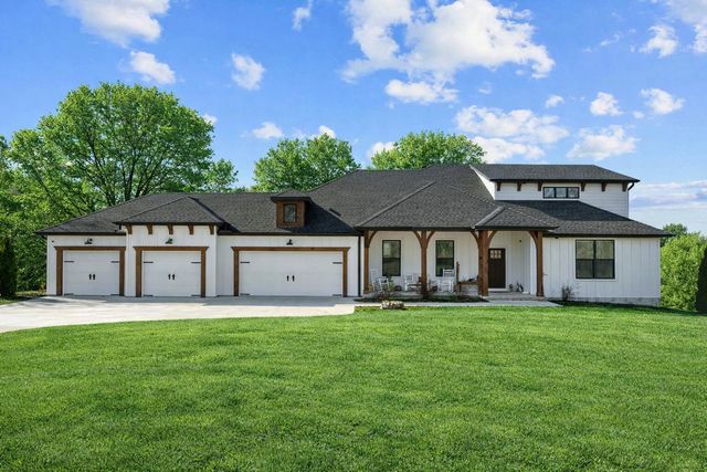 1845 Sycamore Ranch Road, Galena, MO 65656