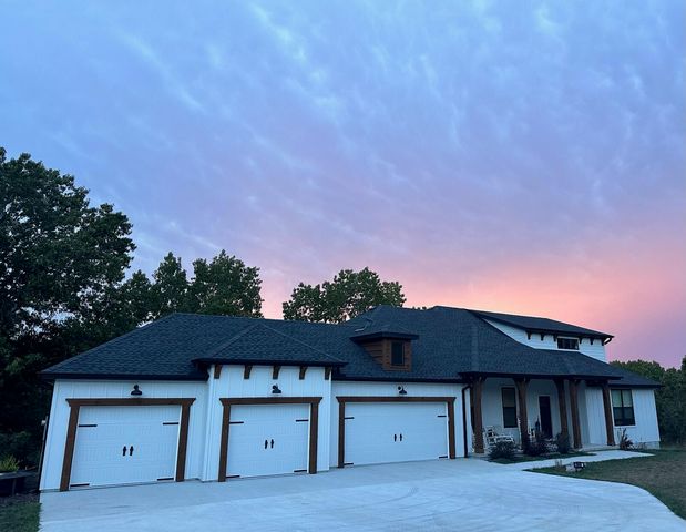 1845 Sycamore Ranch Road, Galena, MO 65656