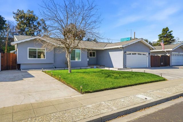7712 Canterbury Lane, Dublin, CA 94568