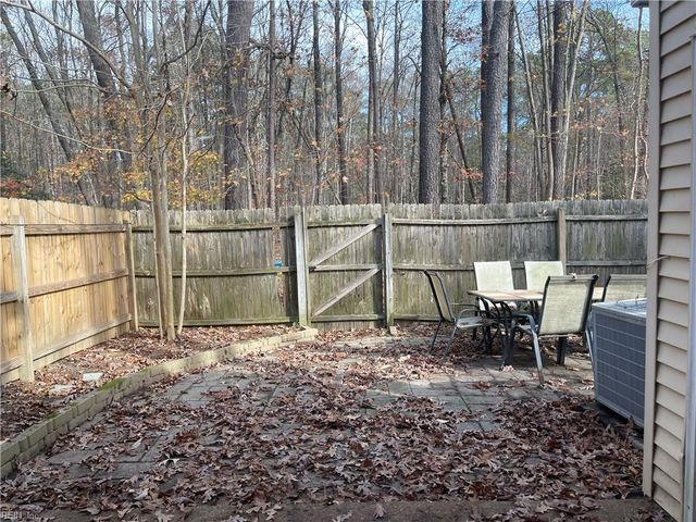 34 Roffman PL, Newport News, VA 23602