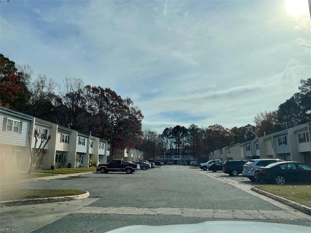 34 Roffman PL, Newport News, VA 23602