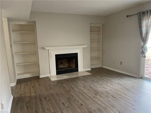 34 Roffman PL, Newport News, VA 23602