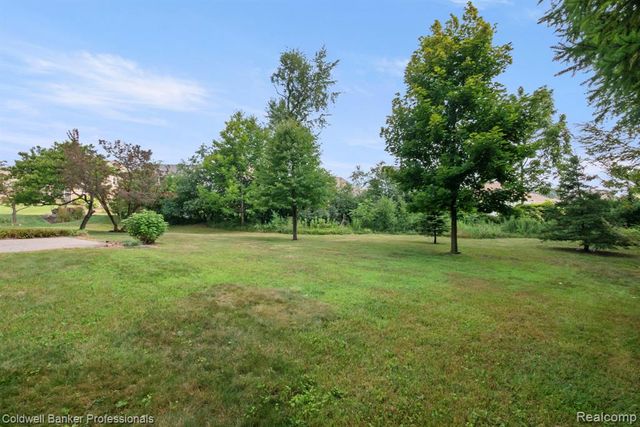45846 Rockledge Drive, Plymouth, MI 48170