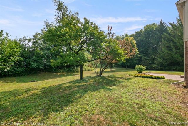 45846 Rockledge Drive, Plymouth, MI 48170