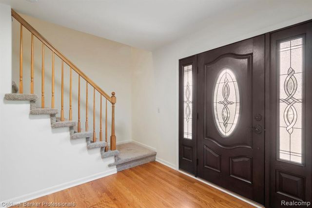 45846 Rockledge Drive, Plymouth, MI 48170
