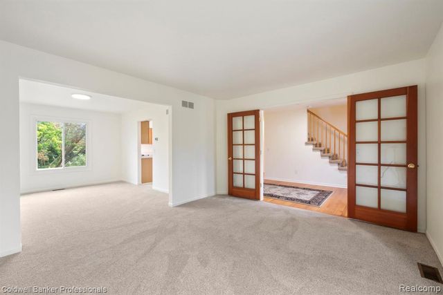 45846 Rockledge Drive, Plymouth, MI 48170