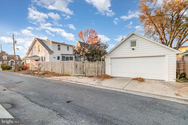 923 N COLLEGE ST, Carlisle, PA 17013