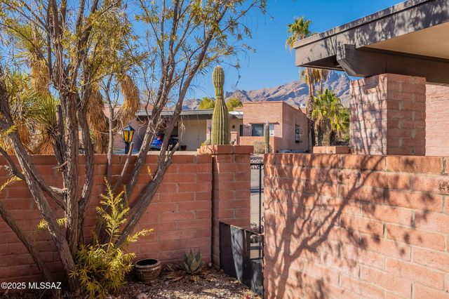 5528 N Camino Arenosa, Tucson, AZ 85718