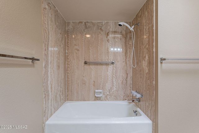 5528 N Camino Arenosa, Tucson, AZ 85718