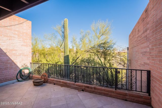 5528 N Camino Arenosa, Tucson, AZ 85718