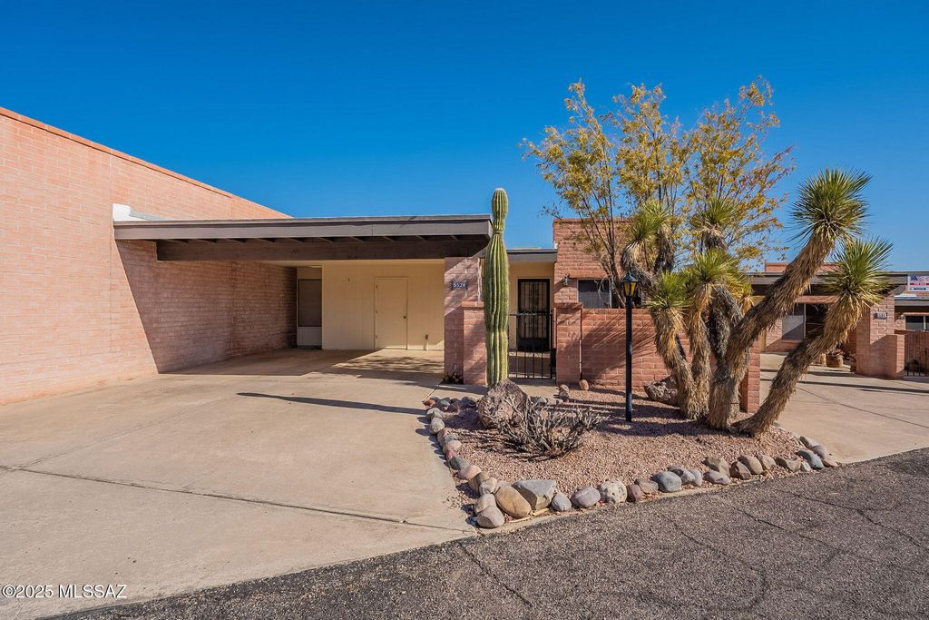 5528 N Camino Arenosa, Tucson, AZ 85718