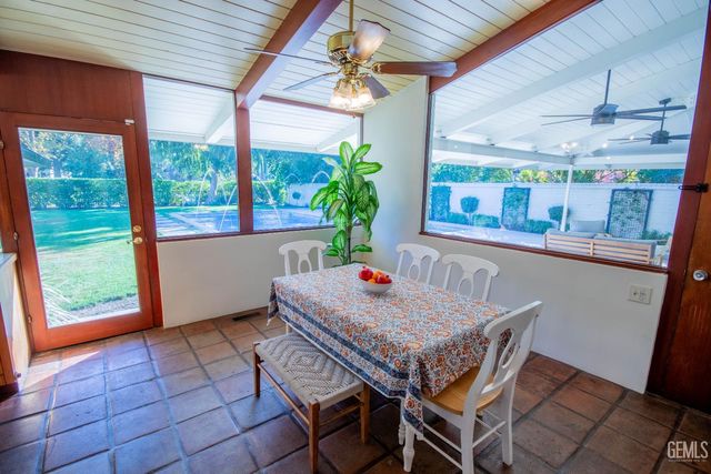 2221 Myrtle Street, Bakersfield, CA 93301