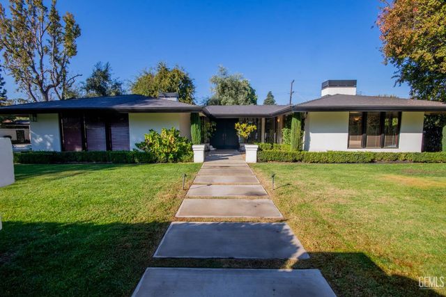 2221 Myrtle Street, Bakersfield, CA 93301