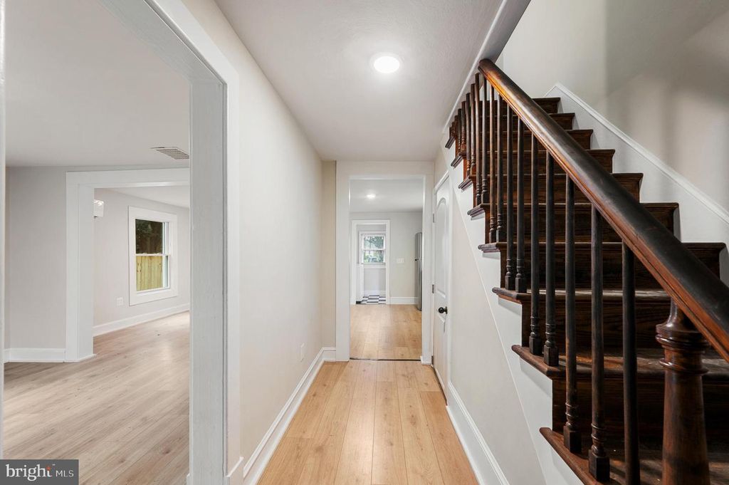 553 HIGHLAND AVE, Winchester, VA 22601