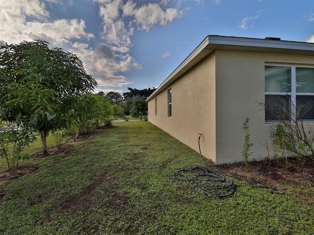 1997 SW Cycle St, Port St Lucie, FL 34953