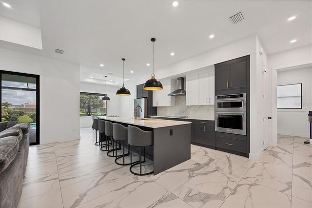 177 MEDALIST ROAD, Rotonda West, FL 33947