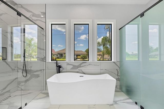 177 MEDALIST ROAD, Rotonda West, FL 33947