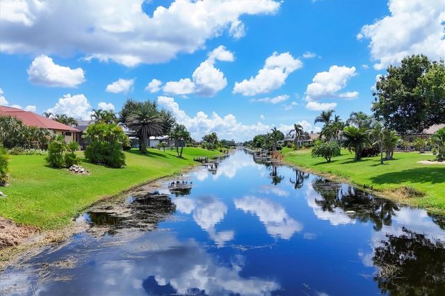 177 MEDALIST ROAD, Rotonda West, FL 33947