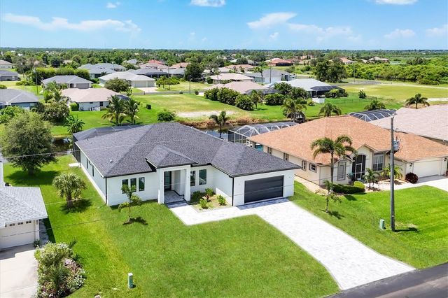 177 MEDALIST ROAD, Rotonda West, FL 33947