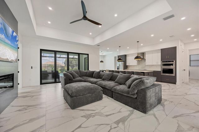 177 MEDALIST ROAD, Rotonda West, FL 33947