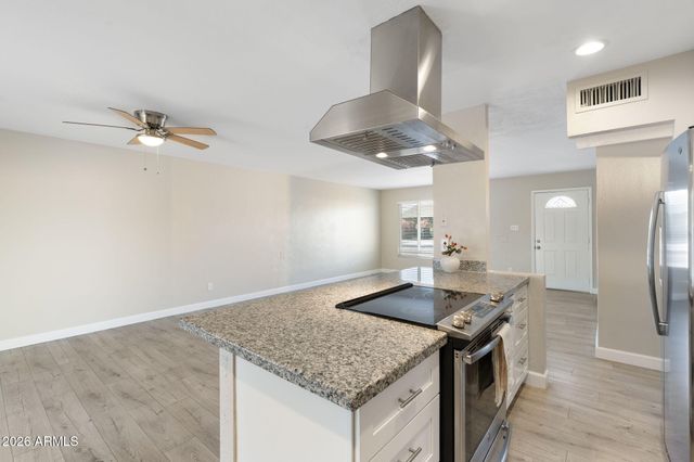 8513 E MARIPOSA Drive, Scottsdale, AZ 85251