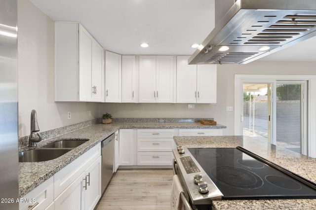 8513 E MARIPOSA Drive, Scottsdale, AZ 85251