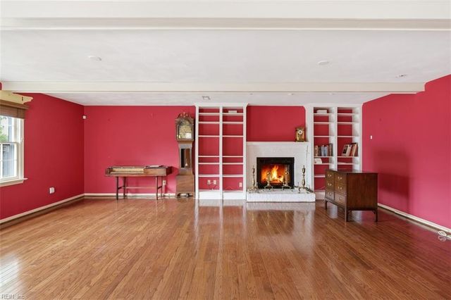 5256 Club Head RD, Virginia Beach, VA 23455