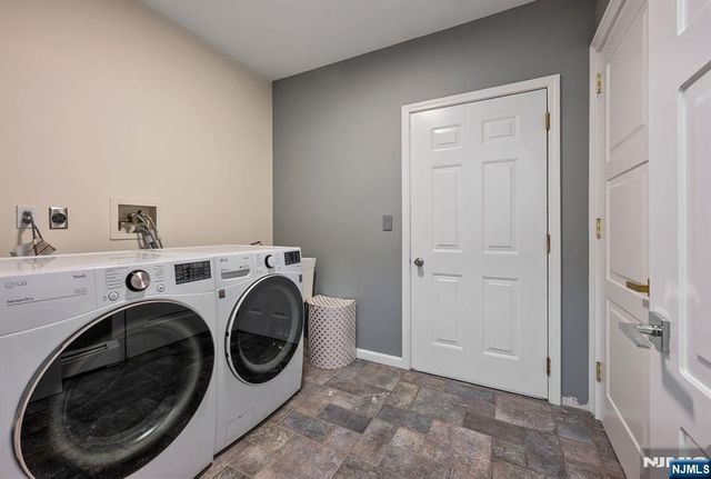60 North Street, Elmwood Park, NJ 07407