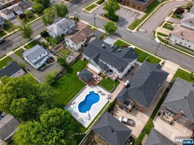 60 North Street, Elmwood Park, NJ 07407