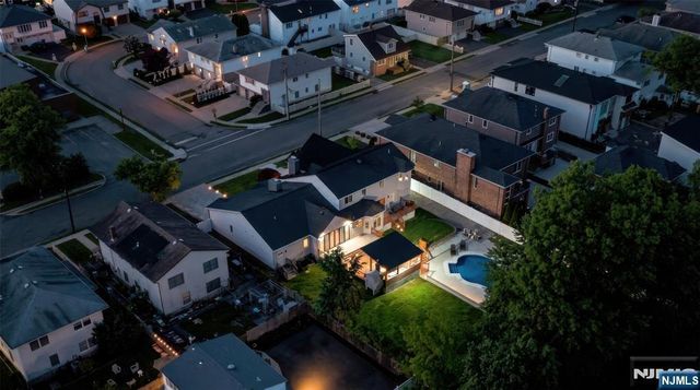 60 North Street, Elmwood Park, NJ 07407