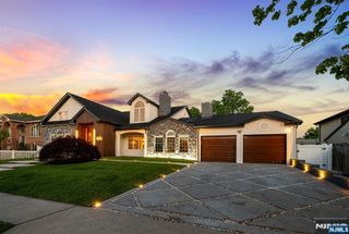 60 North Street, Elmwood Park, NJ 07407