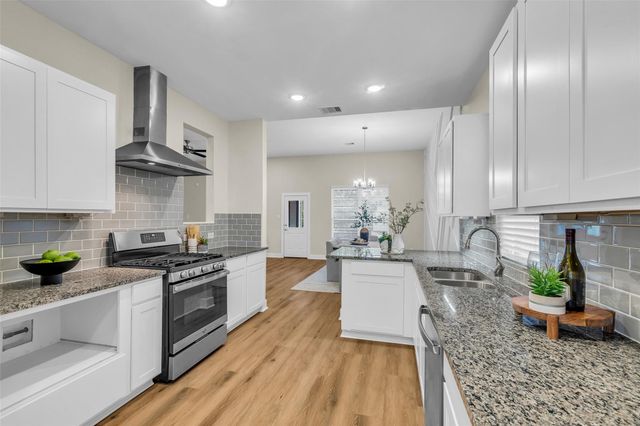 12341 N Chestnut Hills Drive, Conroe, TX 77303