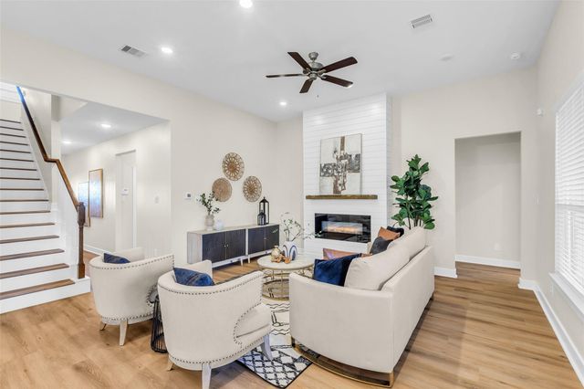 12341 N Chestnut Hills Drive, Conroe, TX 77303