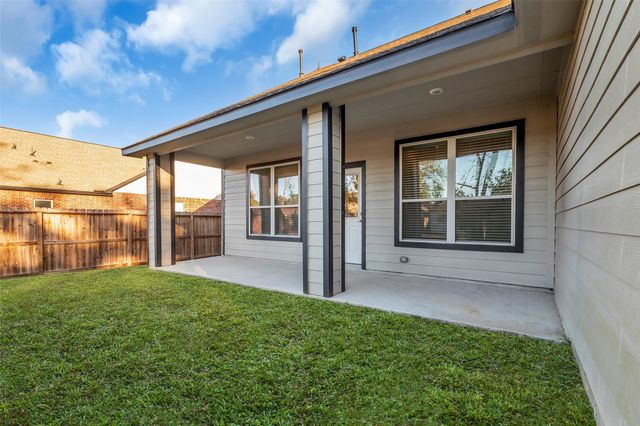 12341 N Chestnut Hills Drive, Conroe, TX 77303