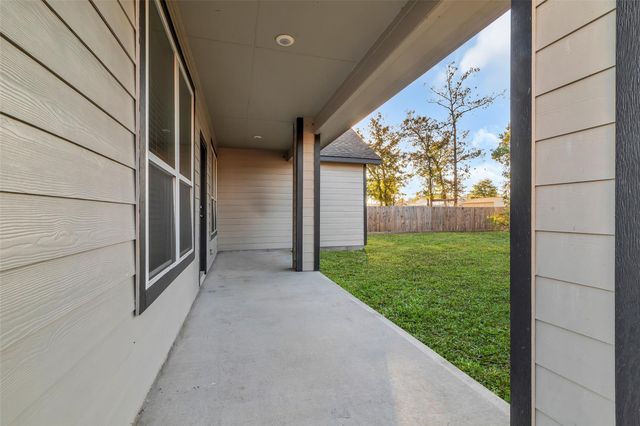 12341 N Chestnut Hills Drive, Conroe, TX 77303