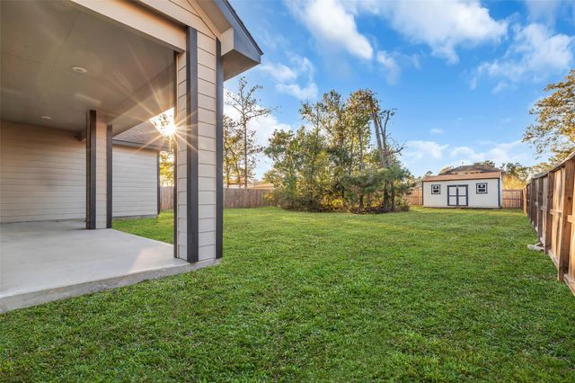 12341 N Chestnut Hills Drive, Conroe, TX 77303