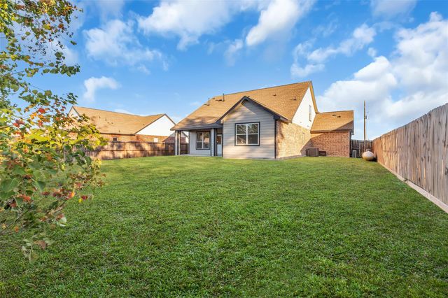 12341 N Chestnut Hills Drive, Conroe, TX 77303