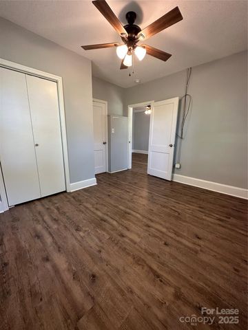 116 N Belvedere Avenue, Gastonia, NC 28054