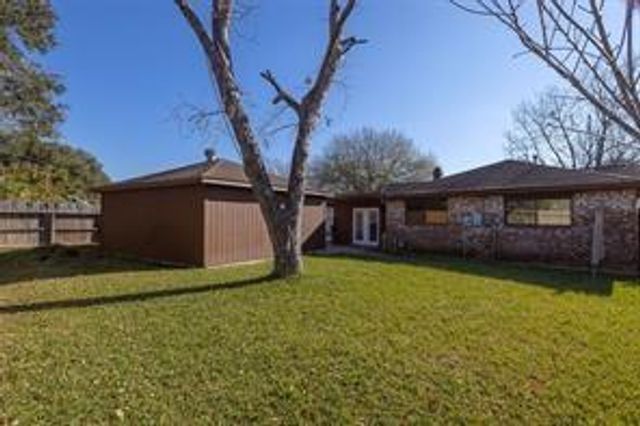 10410 Huntington Dale Drive, Houston, TX 77099
