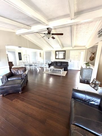 356 Lee Rd, Cottontown, TN 37048