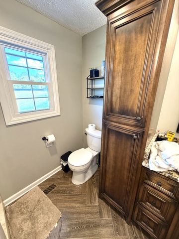 356 Lee Rd, Cottontown, TN 37048