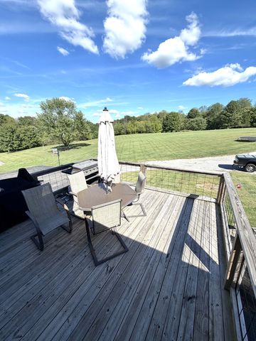 356 Lee Rd, Cottontown, TN 37048