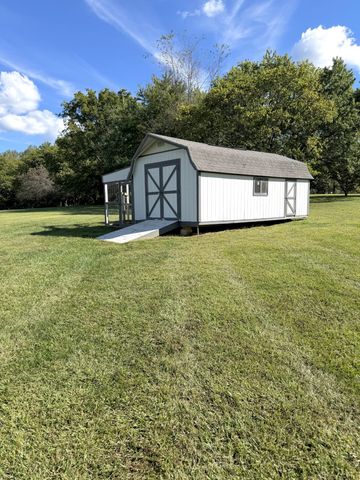 356 Lee Rd, Cottontown, TN 37048
