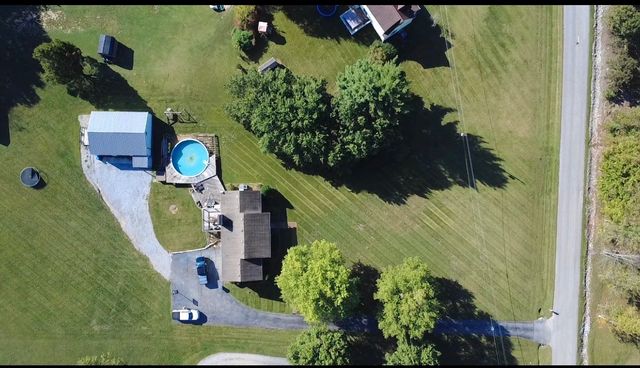 356 Lee Rd, Cottontown, TN 37048