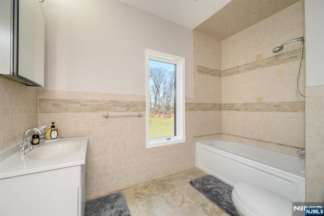 47 Wilson Avenue, Woodland Park, NJ 07424