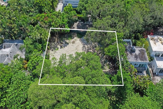 3625 N Bay Homes Dr, Miami, FL 33133