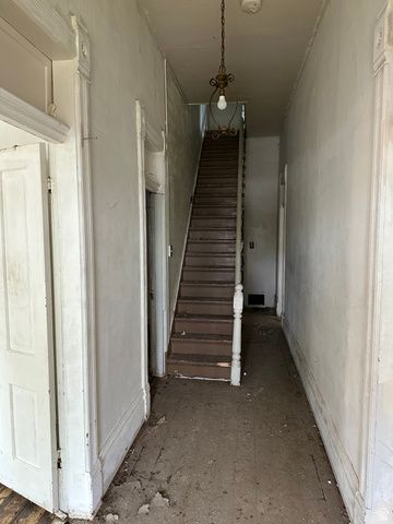 818 W 100 S, Salt Lake City, UT 84104